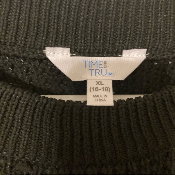 NWT Time and Tru XL black waffle knit sweater. Roomy and soft!! - Picture 4 of 7